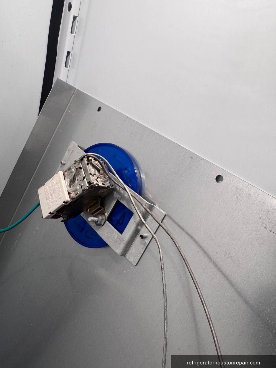 Sub-Zero 561/F repair in Houston, TX β photo 2